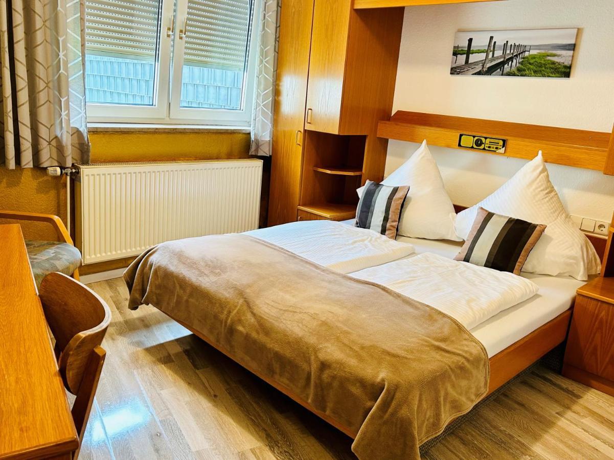 Adler Hotel Garni Остфилдерн Екстериор снимка